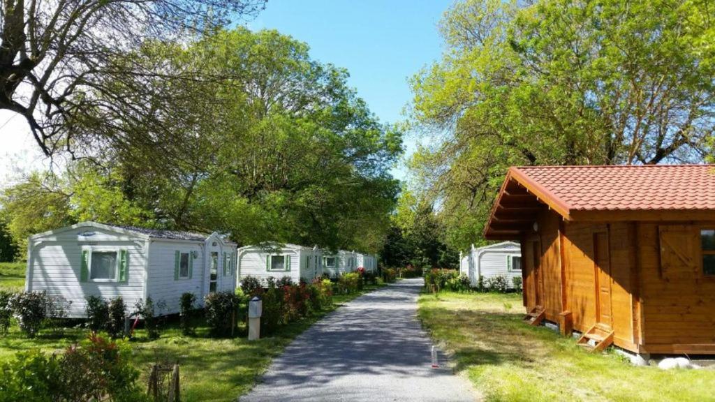 Arces-sur-Gironde Camping Les 2 Salamandres מראה חיצוני תמונה
